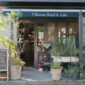 7 & Cafe Tokyo